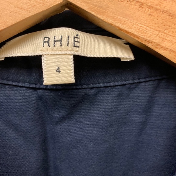 Rhié blue tunic with floral accents. Like new - Picture 7 of 10